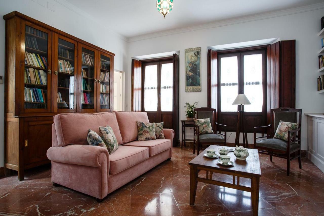 Suites Machado Sevilla Exteriör bild